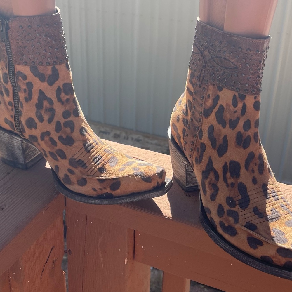 OLD GRINGO*Leopard Print suede & metal Stud Mid Ankle Side Zip boots snip toe 8 - Picture 3 of 13